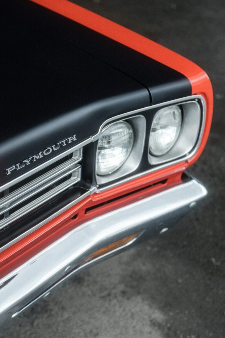 Defunct Car Brands: A Journey Through Automotive History’s Graveyard