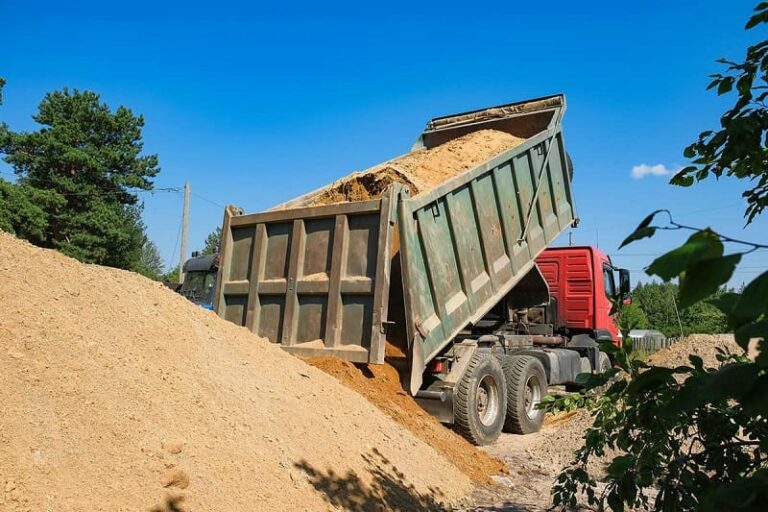 How Many Yards Of Dirt In A Dump Truck: A Comprehensive Guide