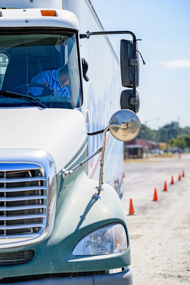 Schneider Truck Driver Training Canada: Your Roadmap to a Professional Driving Career