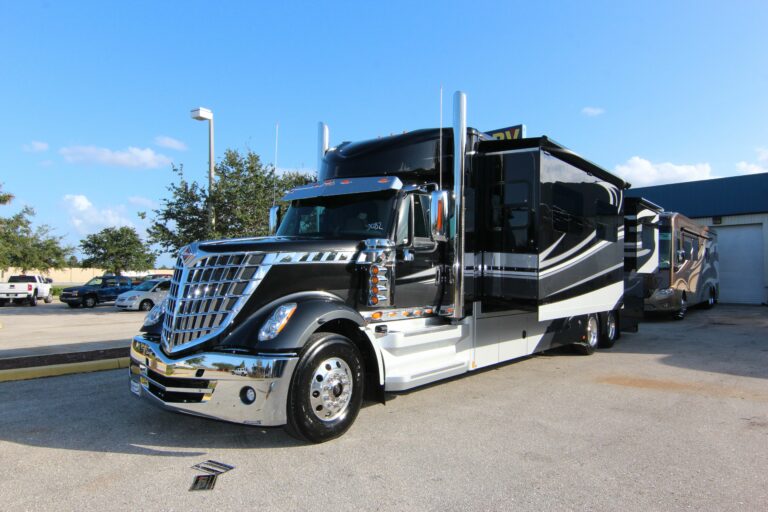 Semi RV: The Ultimate Guide to Combining Power and Comfort